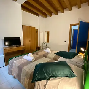 Casa Santa Caterina E Sant Antonio Padova